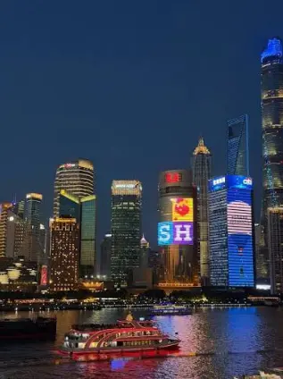 上海夜生活攻略指南：同城聚会与美食打卡的终极狂欢地图🌃
